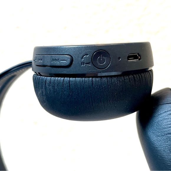 HeadPhones SONY WH-CH400. NIB/New. Black. Wireless Bluetooth. - Picture 9 of 15